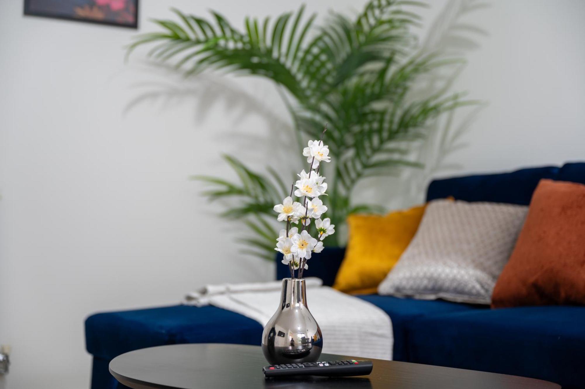Comfy Stay 6Mins To Coop Live Arena, Etihad Stadium & City Centre With Wifi & Free Private Parking Manchester Exterior photo